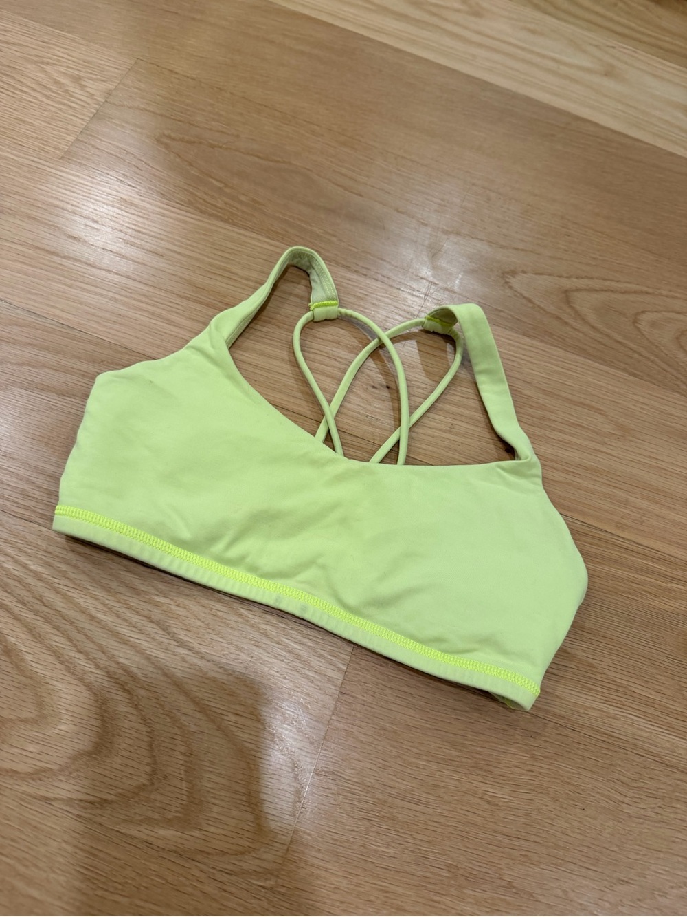 Lulu Lemon Neon Lime Strappy Sports Bra - size 4 - excellent condition